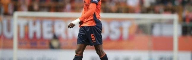 中超直播-首轮比赛染红，济州SK外援伊塔洛遭到韩国球迷种族歧视