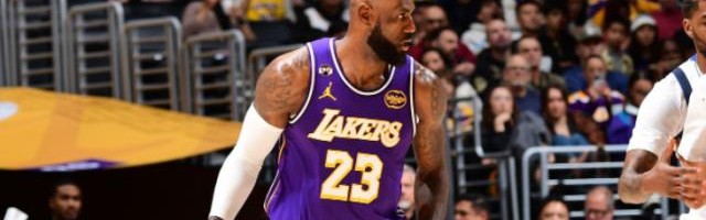 中超直播-詹皇霸气回应41岁砍三双：我仍能高水平打多个赛季