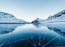 中超视频直播-佩佩无脑红牌惹恼塔帅 利兹联25射难奈10人枪手